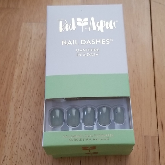 Red Aspen Nail Dashes - Picture 2 of 3